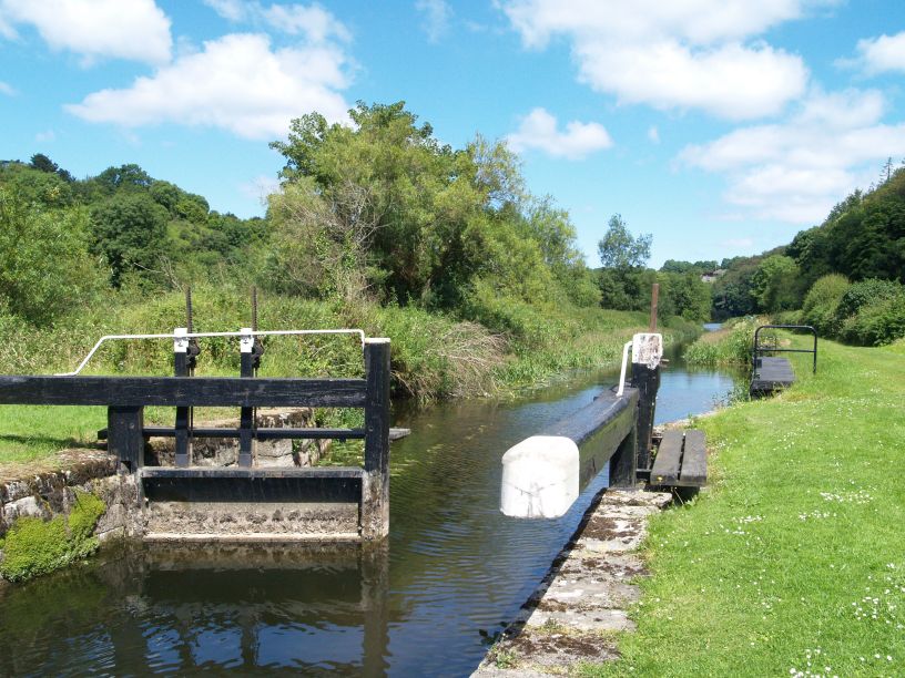 Now following a cut from the river (far distance) and entering the St Mullins Lock Walk from Graiguenamanagh to St Mullins, Co. Kilkenny