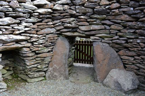 Fahan beehive huts