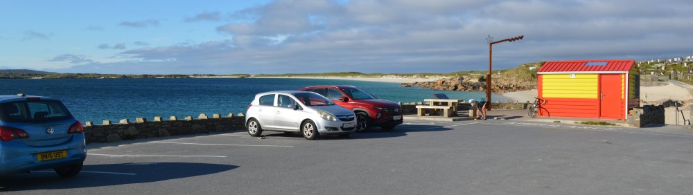Car park and lifeguard hut Gurteen Bay Beach, Connemara, Co. Galway, Ireland