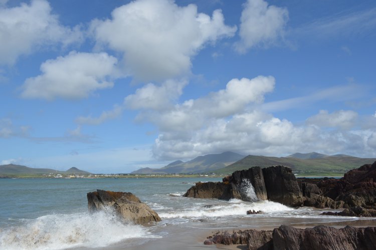  Smerwick Harbour Bay & Wine Strand beach, Dingle Peninsula, Co. Kerry, Ireland
