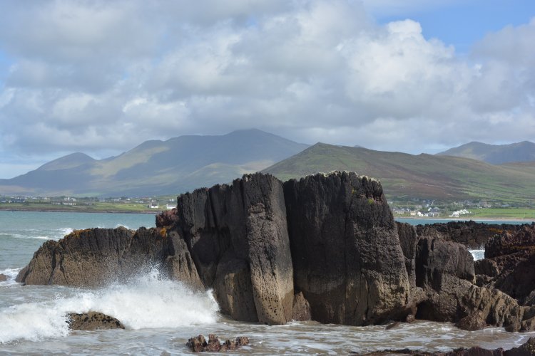  Smerwick Harbour Bay & Wine Strand beach, Dingle Peninsula, Co. Kerry, Ireland