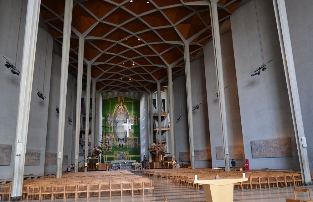 nave modern Coventry Cathedral new