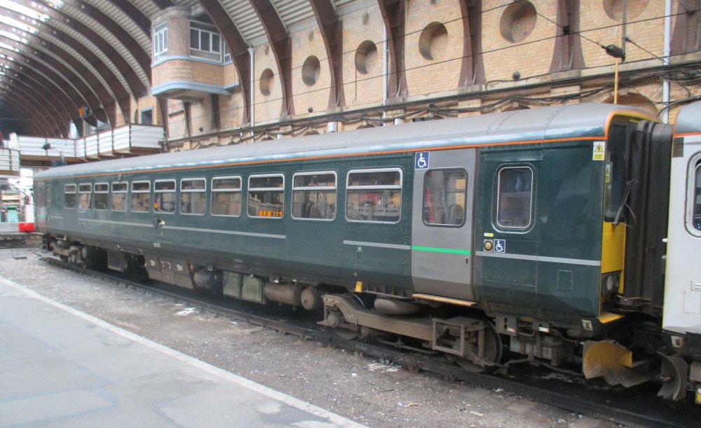 Class 153 EMU unit 153377 in York Station (date?, not converted to Northern Rail livery yet)