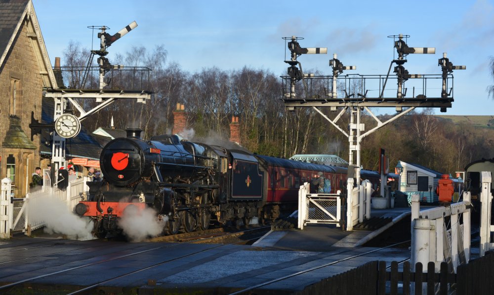 Stanier Black 5 44806 disguised with name RUDOLPH with an NYMR Santa Special in December 2023